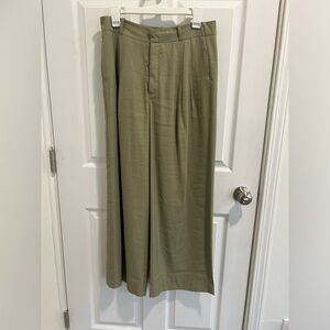 Lulus light green size large trousers
